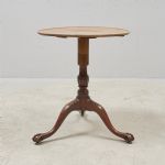 1655 8200 PEDESTAL TABLE